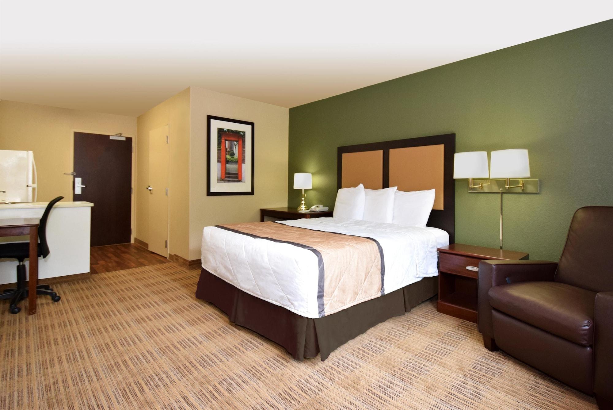 Sonesta Simply Suites Лансинг Екстериор снимка